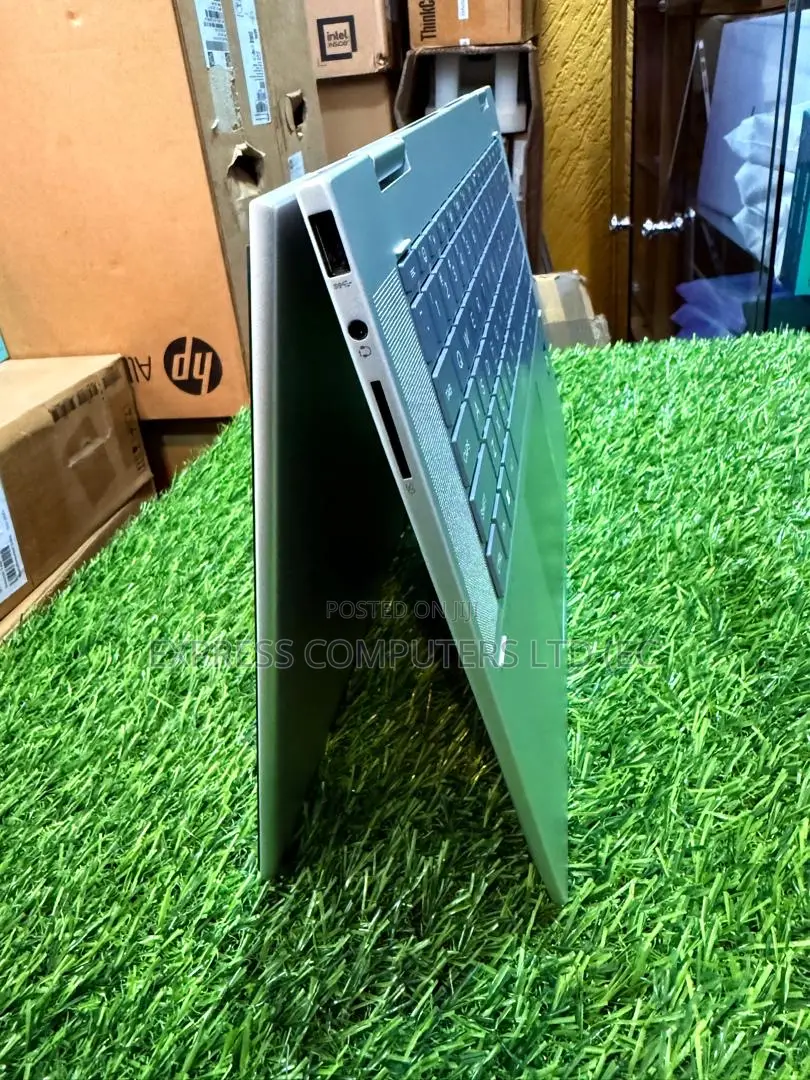 Laptop HP Envy 15-ep0xxx 16GB Intel Core i7 SSD 512GB