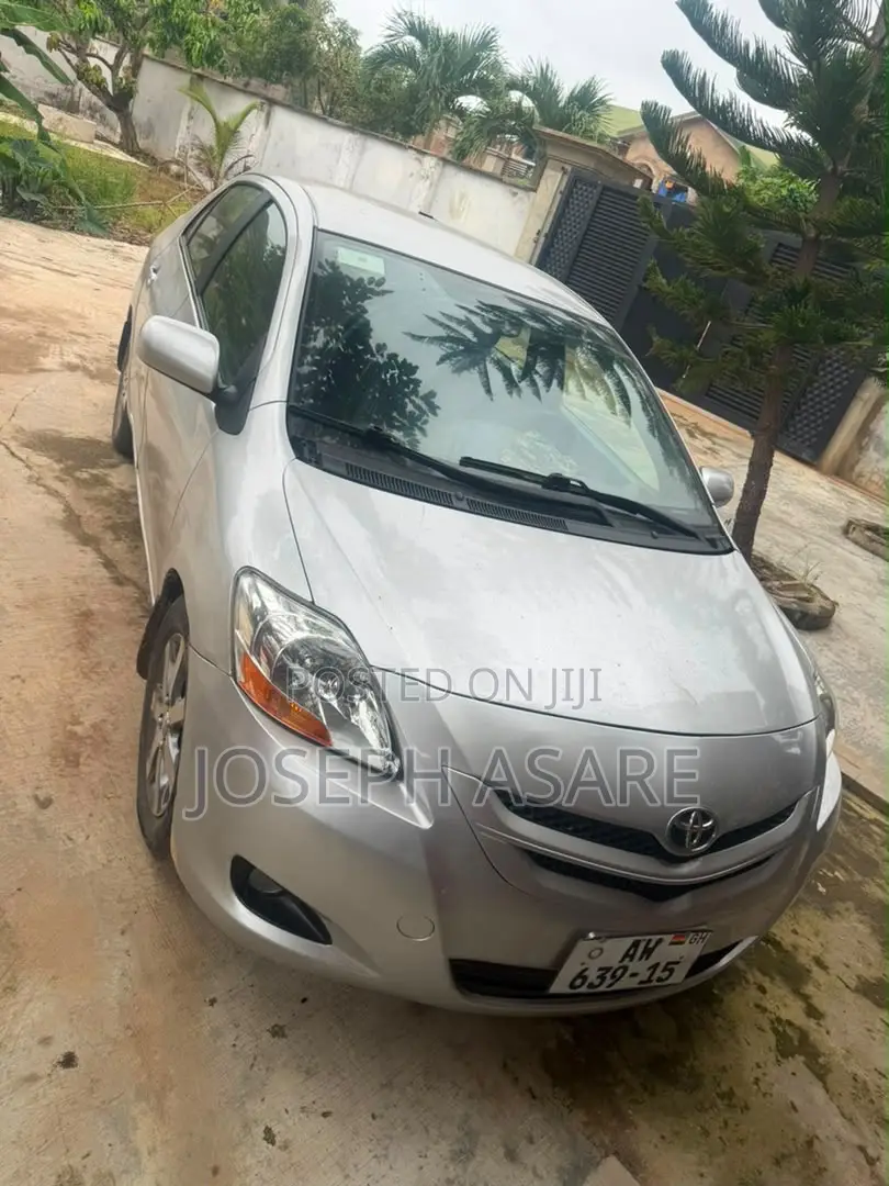 Toyota Yaris 2012