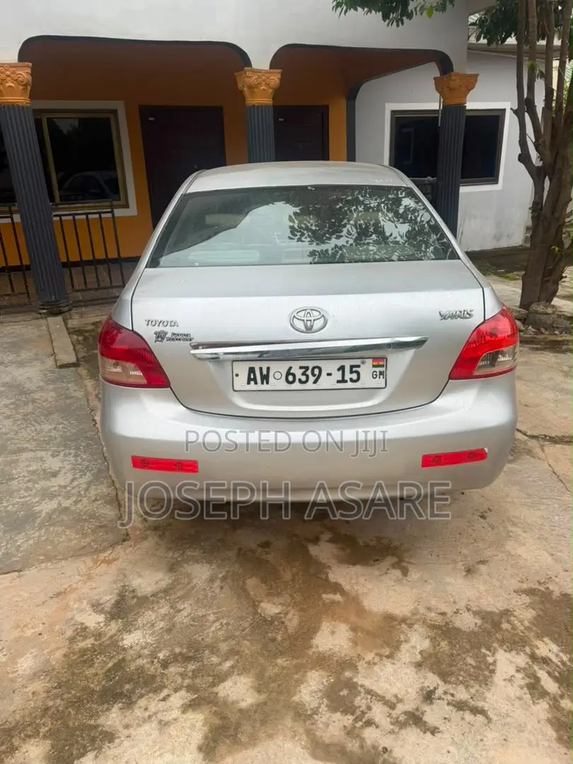 Toyota Yaris 2012