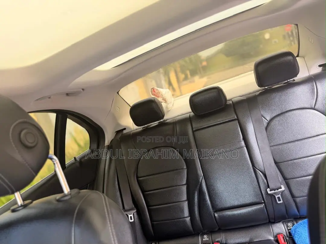 Mercedes-Benz C300 2017 Black