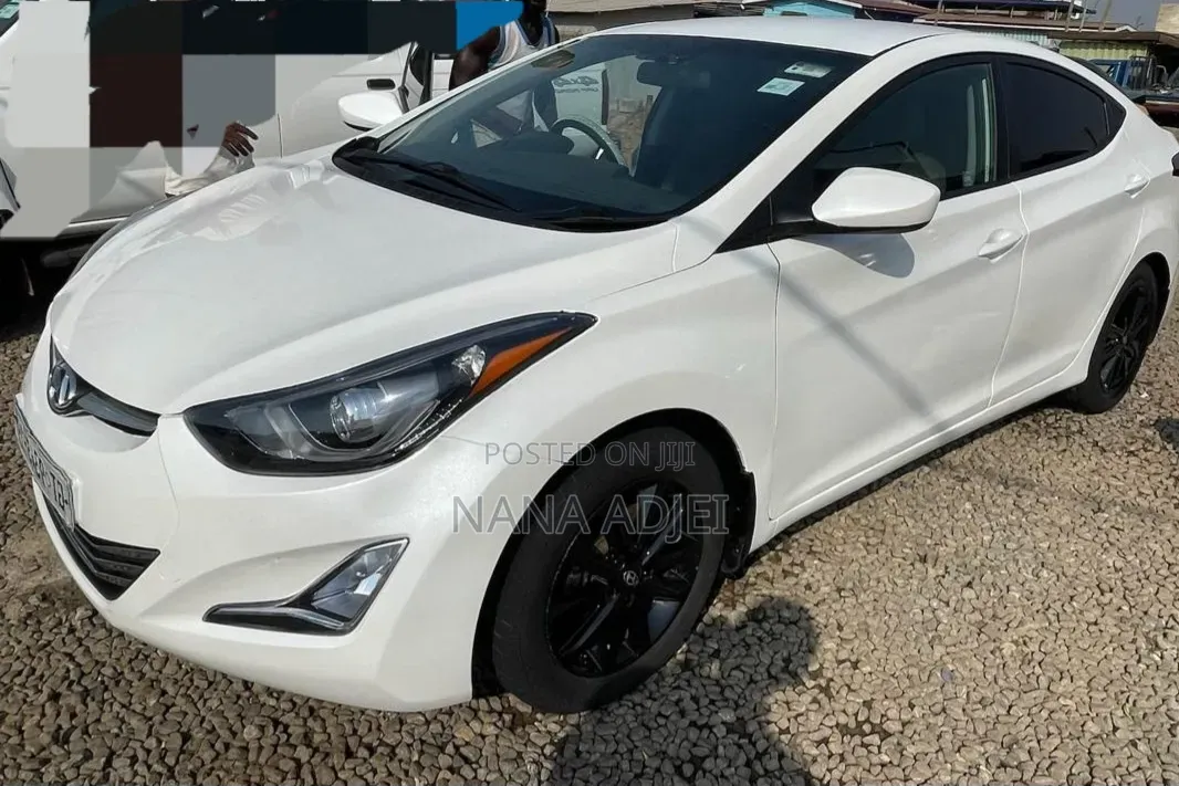Hyundai Elantra Limited Sedan FWD (1.8L 4cyl 6A) 2016 White