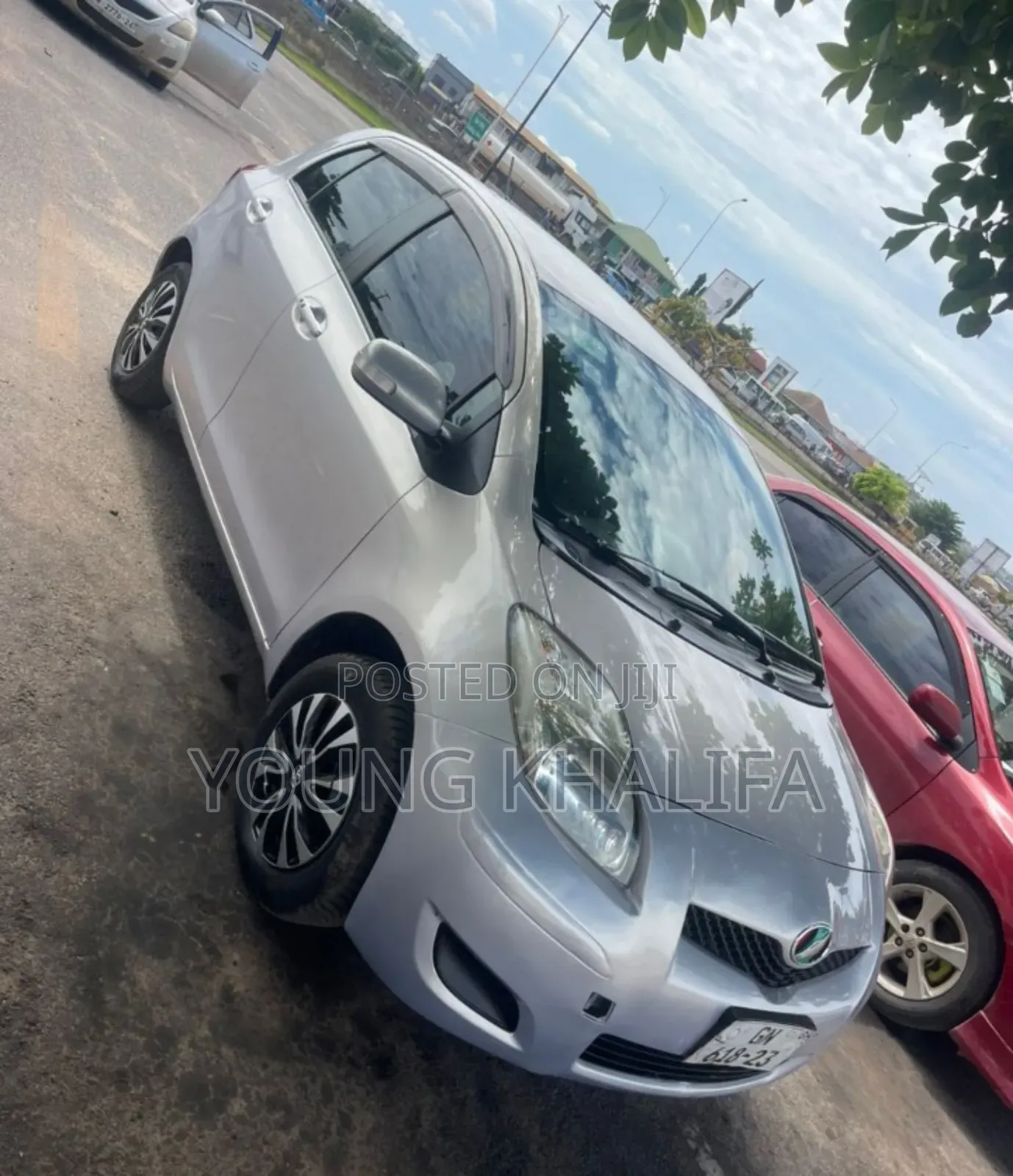 Toyota Vitz 2010 Silver