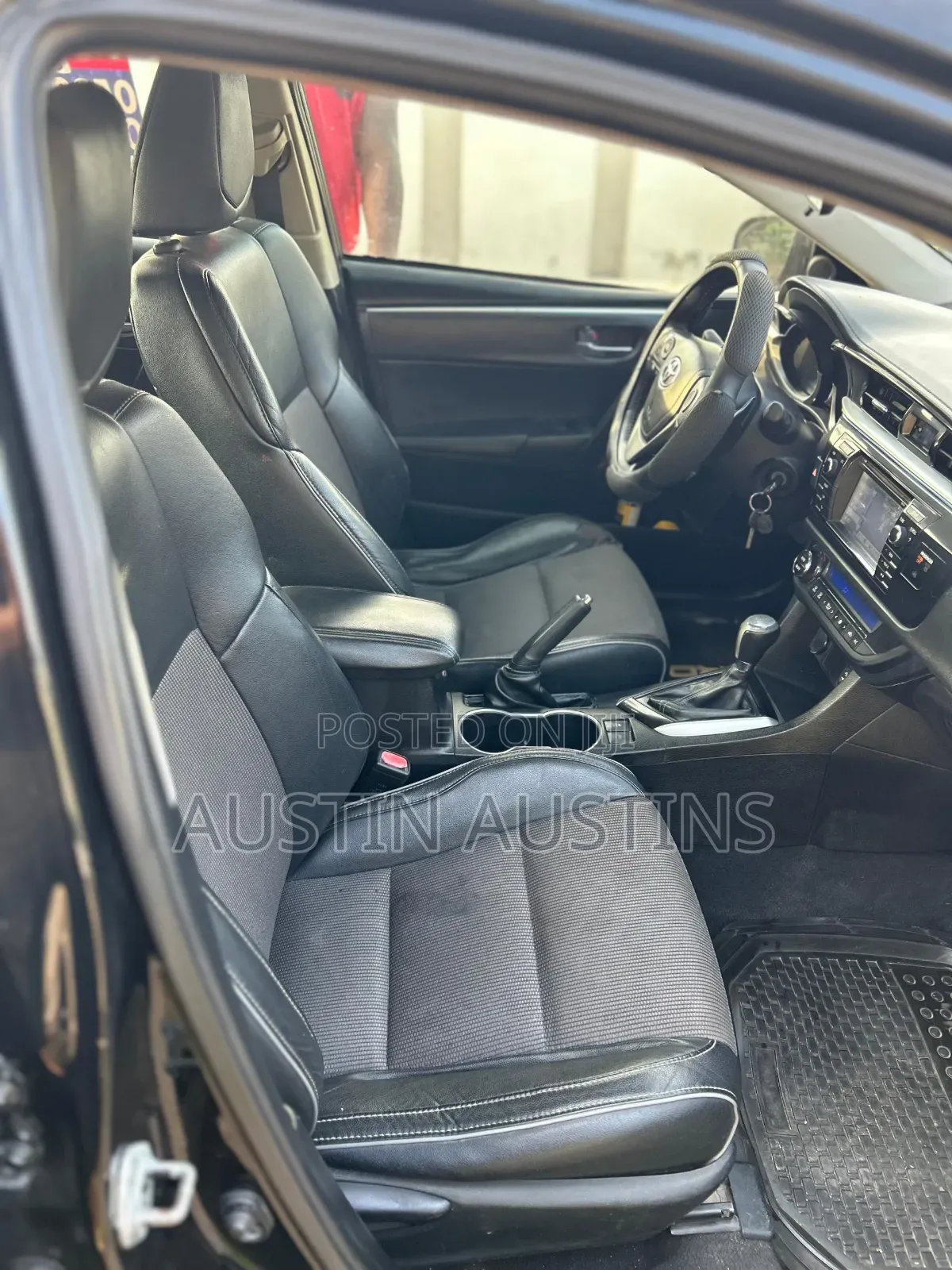 Toyota Corolla 2015 Black