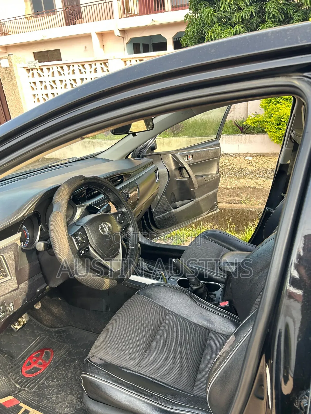 Toyota Corolla 2015 Black