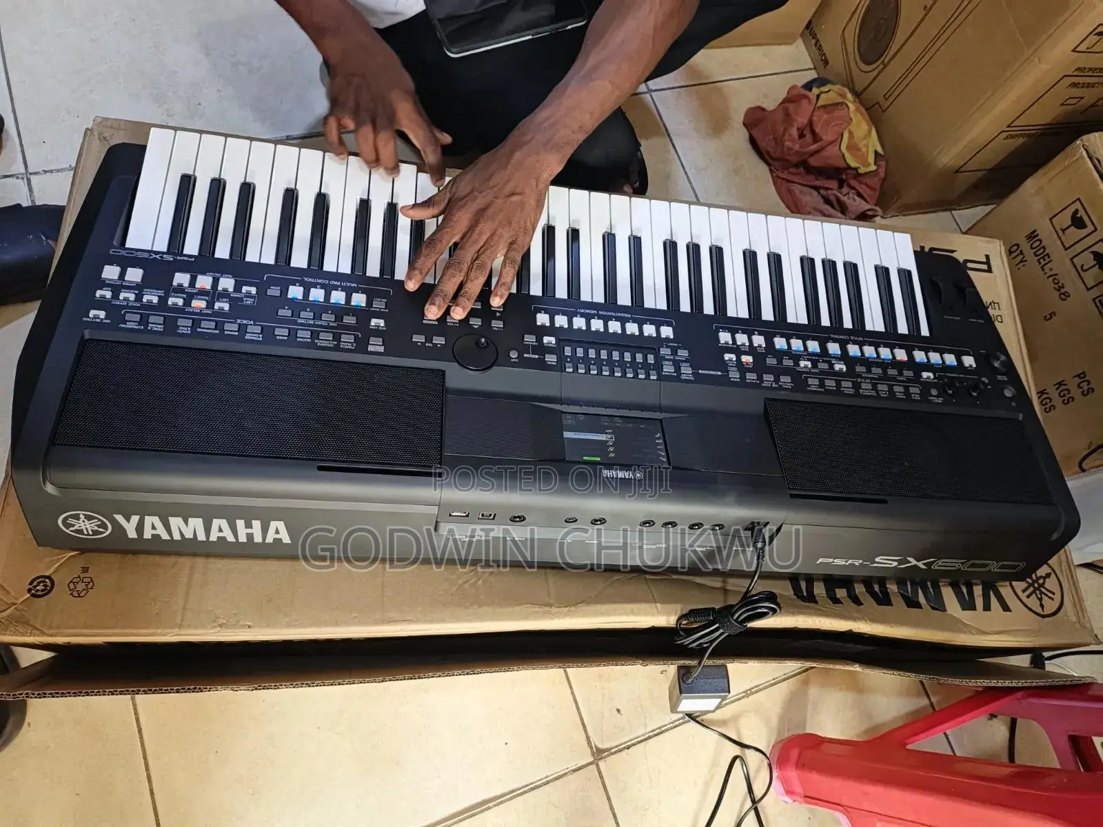 Keyboard: Psr-sx600 Yamaha Keyboard