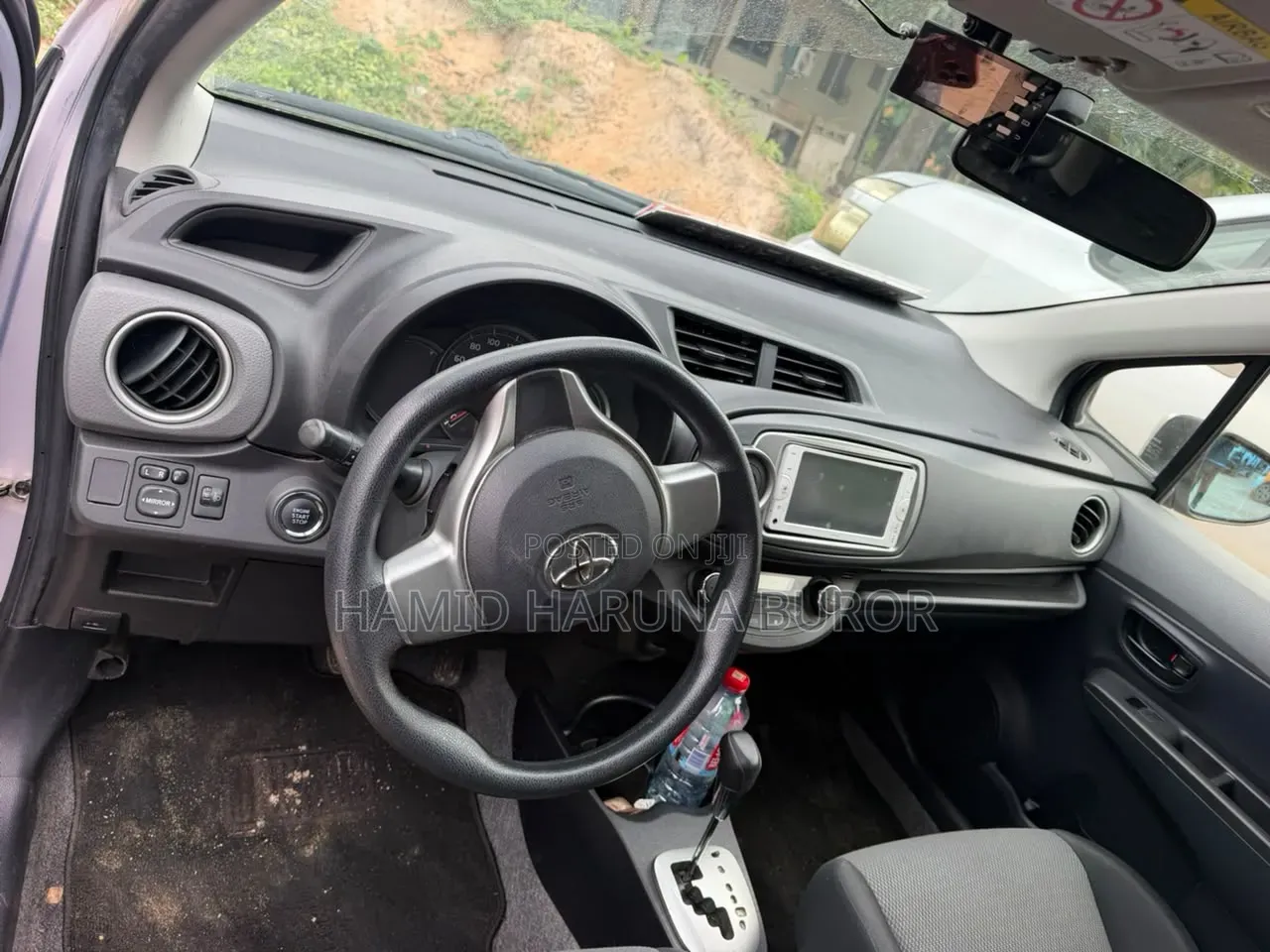Toyota Vitz 1.3 FWD 5dr 2013 Silver
