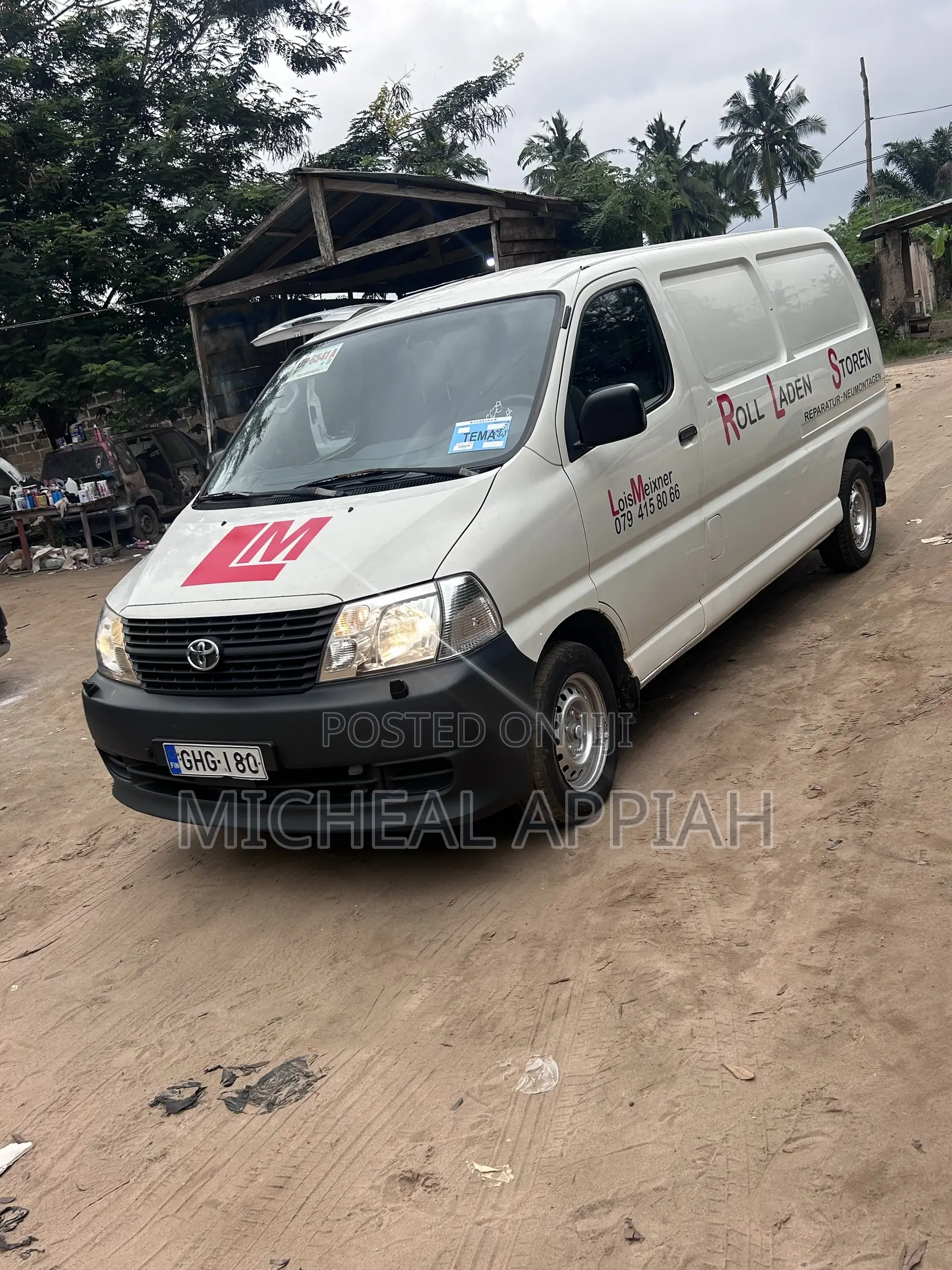 Toyota HiAce 2007 White