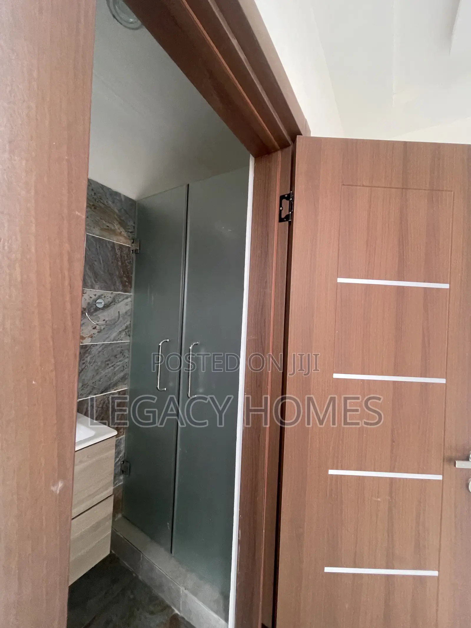 3bdrm Townhouse / Terrace in Haatso, Asore Junction for rent