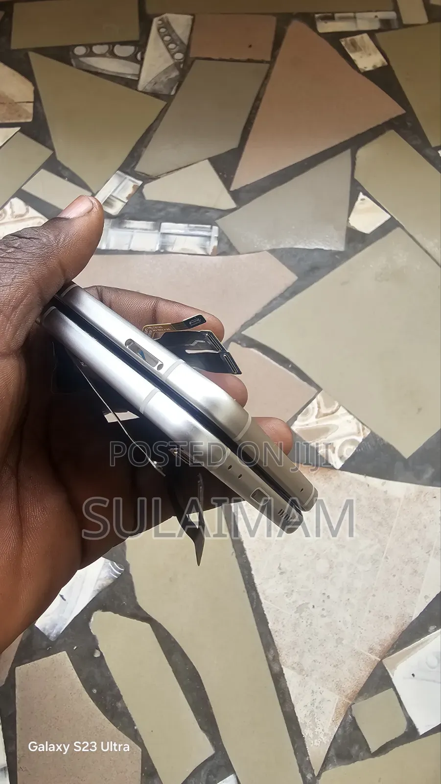 Samsung Galaxy Z Flip 4 Screen