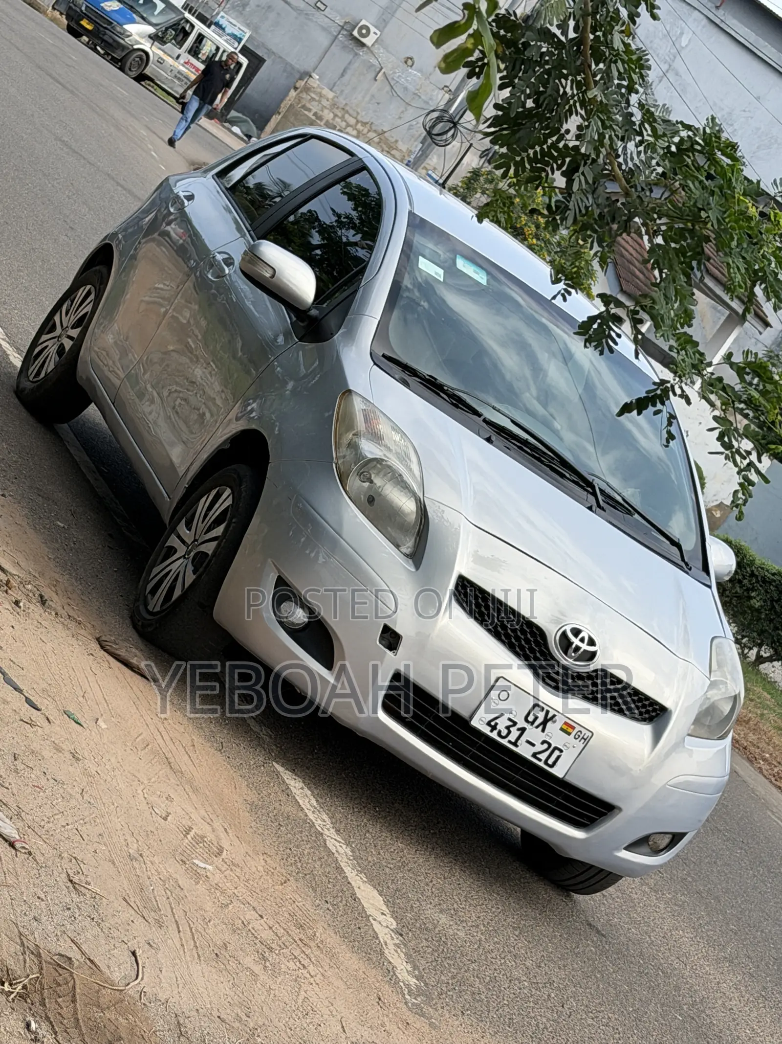 Toyota Vitz 2010 Black