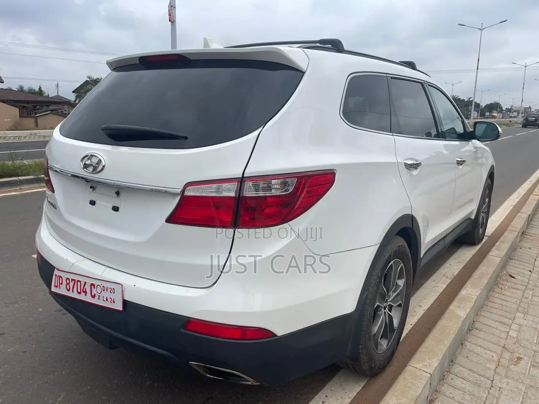 Hyundai Santa Fe 2014 White