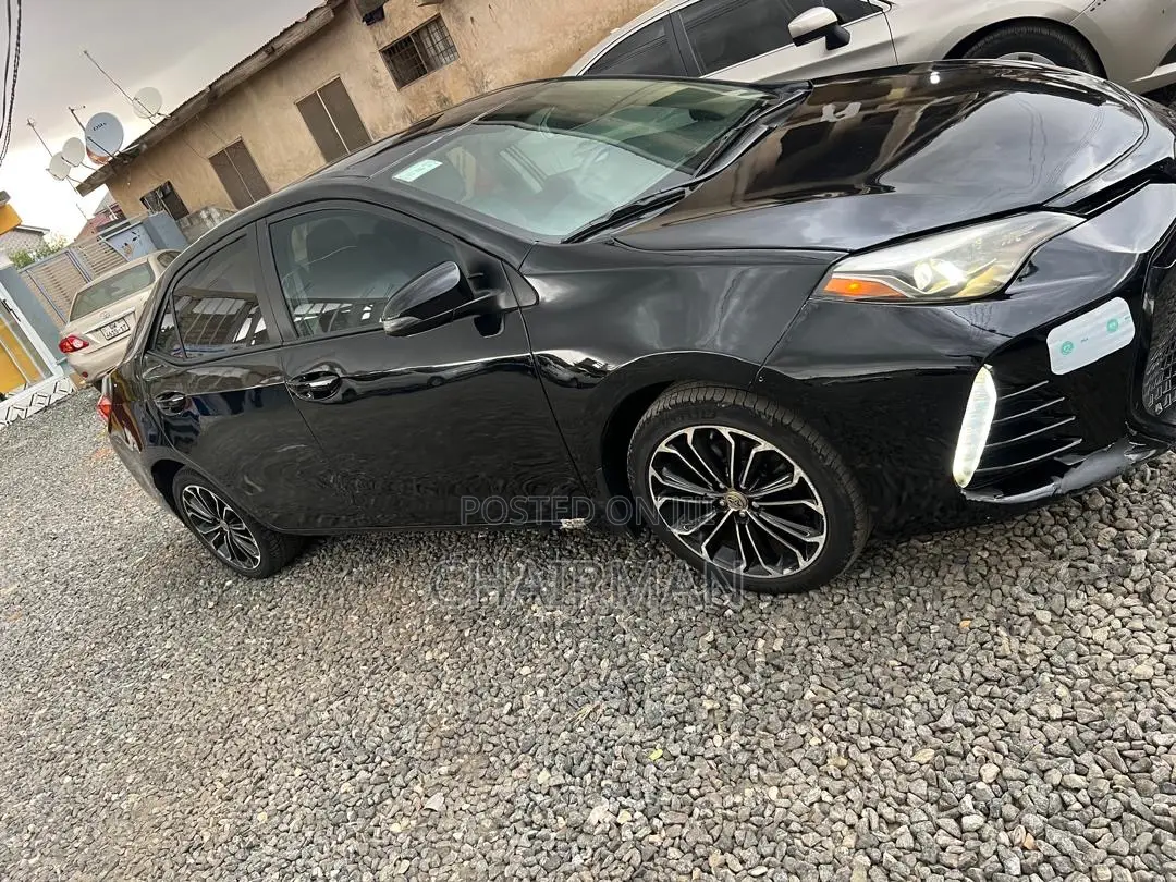 Toyota Corolla 2016 Black