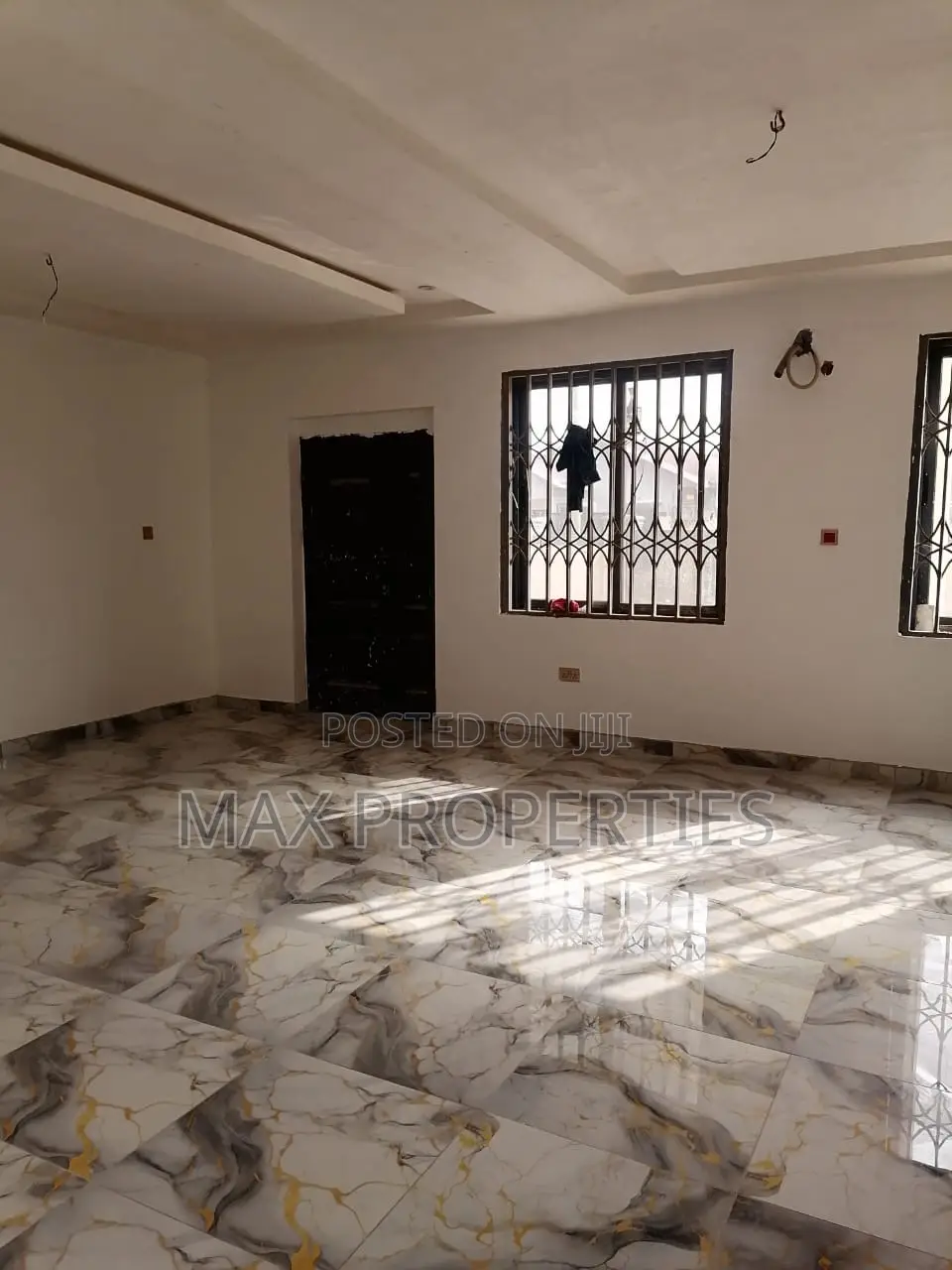 6bdrm House in Amasaman for sale