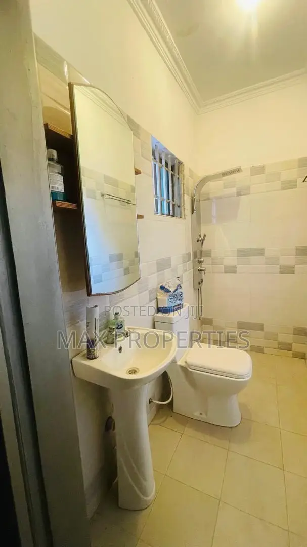 4bdrm House in Amasaman for sale