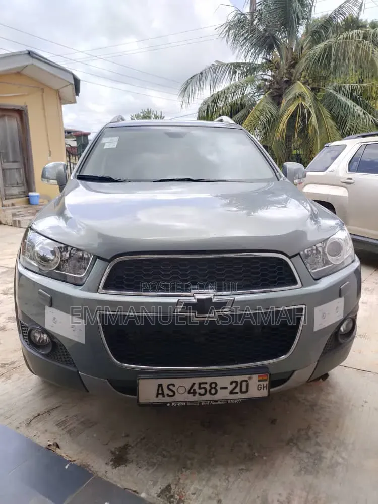 Chevrolet Captiva 2011 Gray