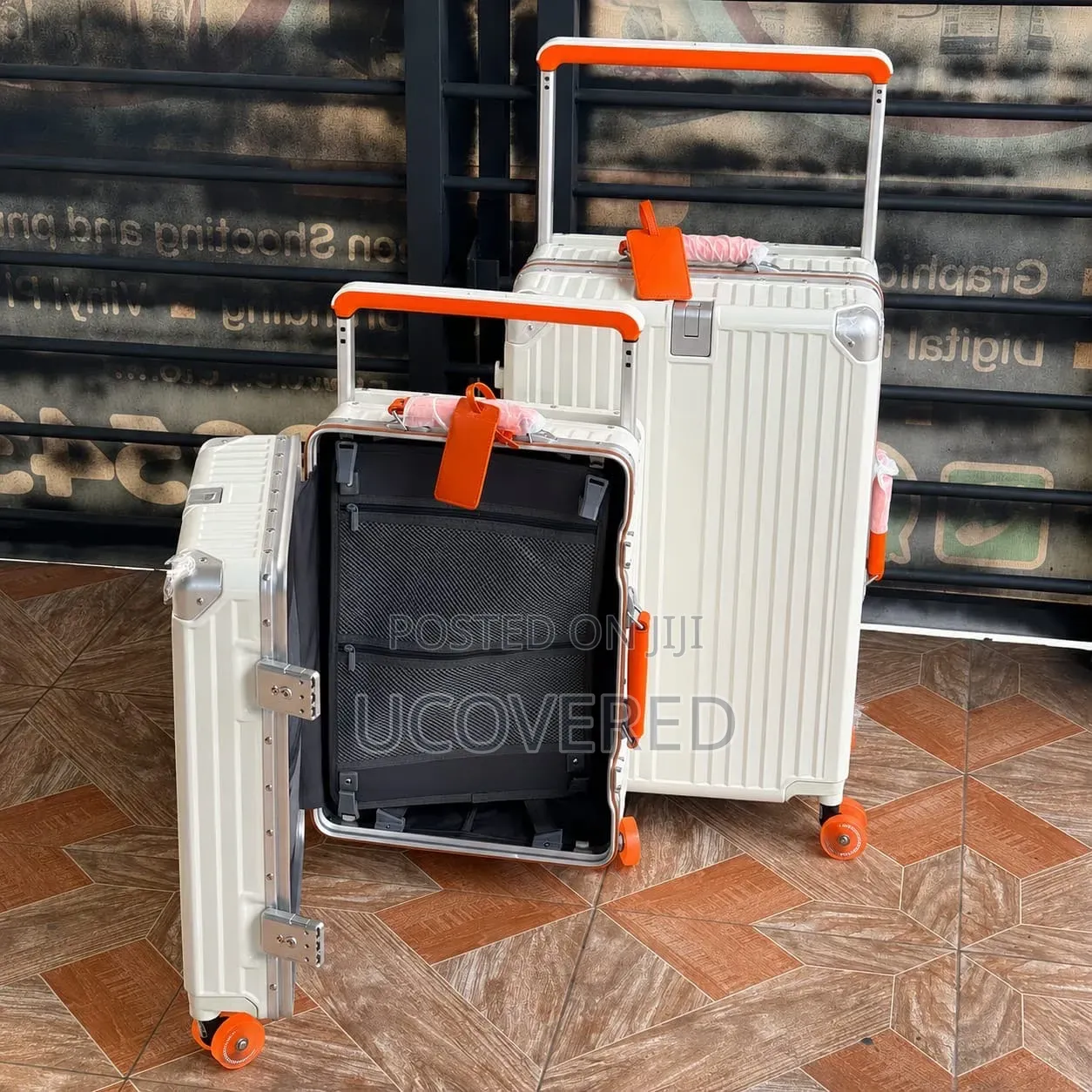 Hard-Shell Suitcases Feature a Wide-Handle Design