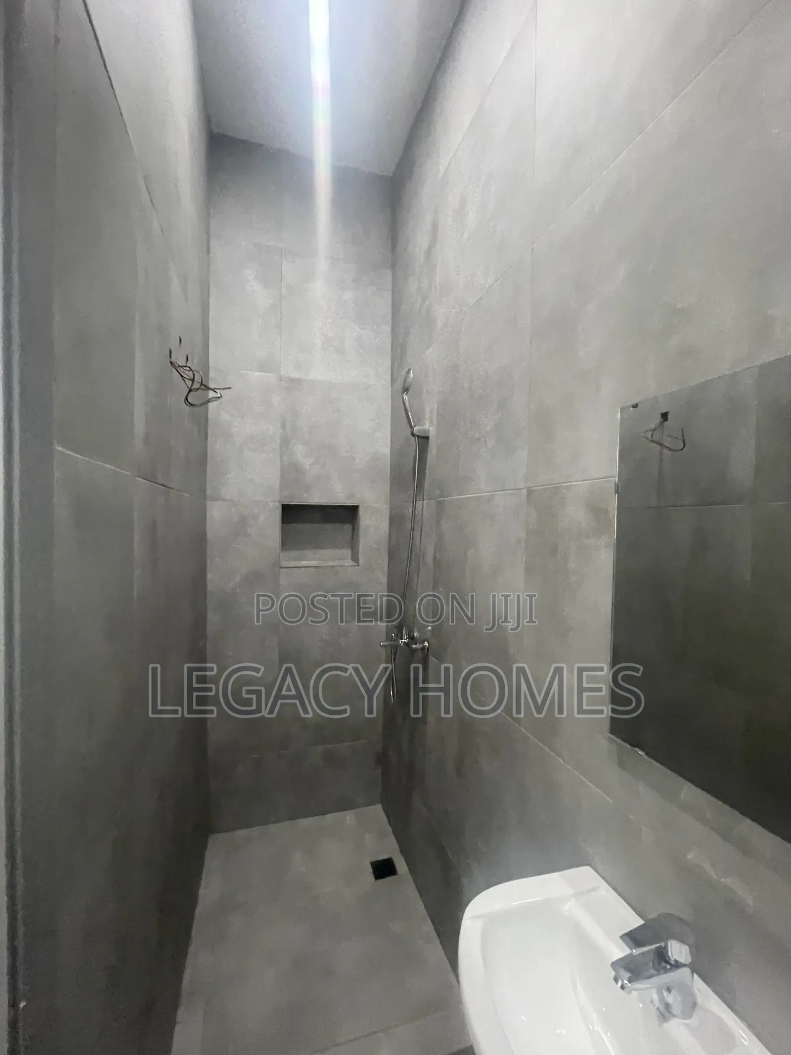 3bdrm Townhouse / Terrace in Haatso, ECOMOG for rent