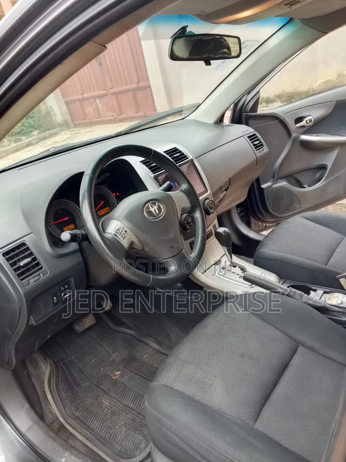 Toyota Corolla 2010 Gray