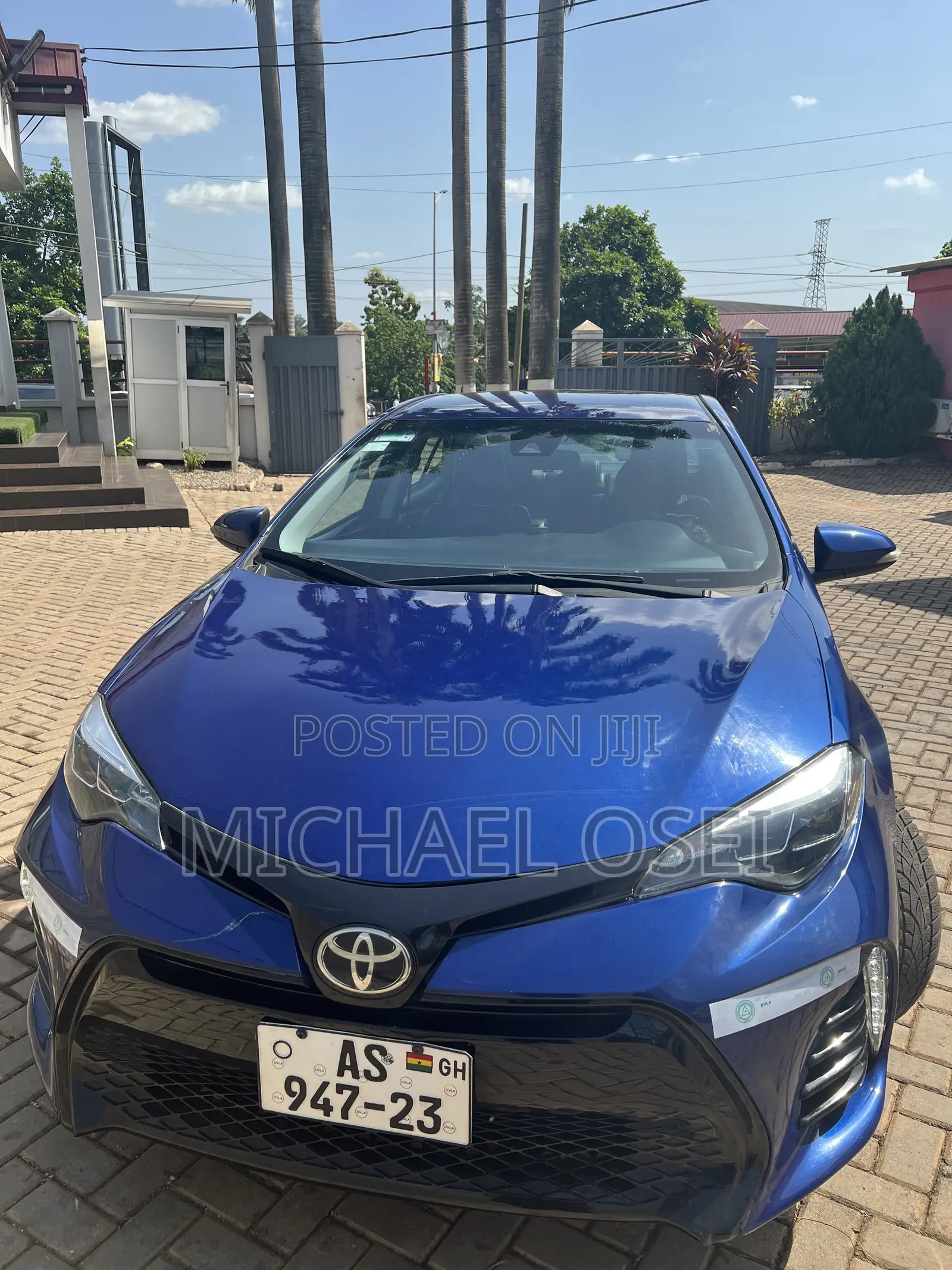Toyota Corolla SE 4dr Sedan (1.8L 4cyl CVT) 2017 Blue
