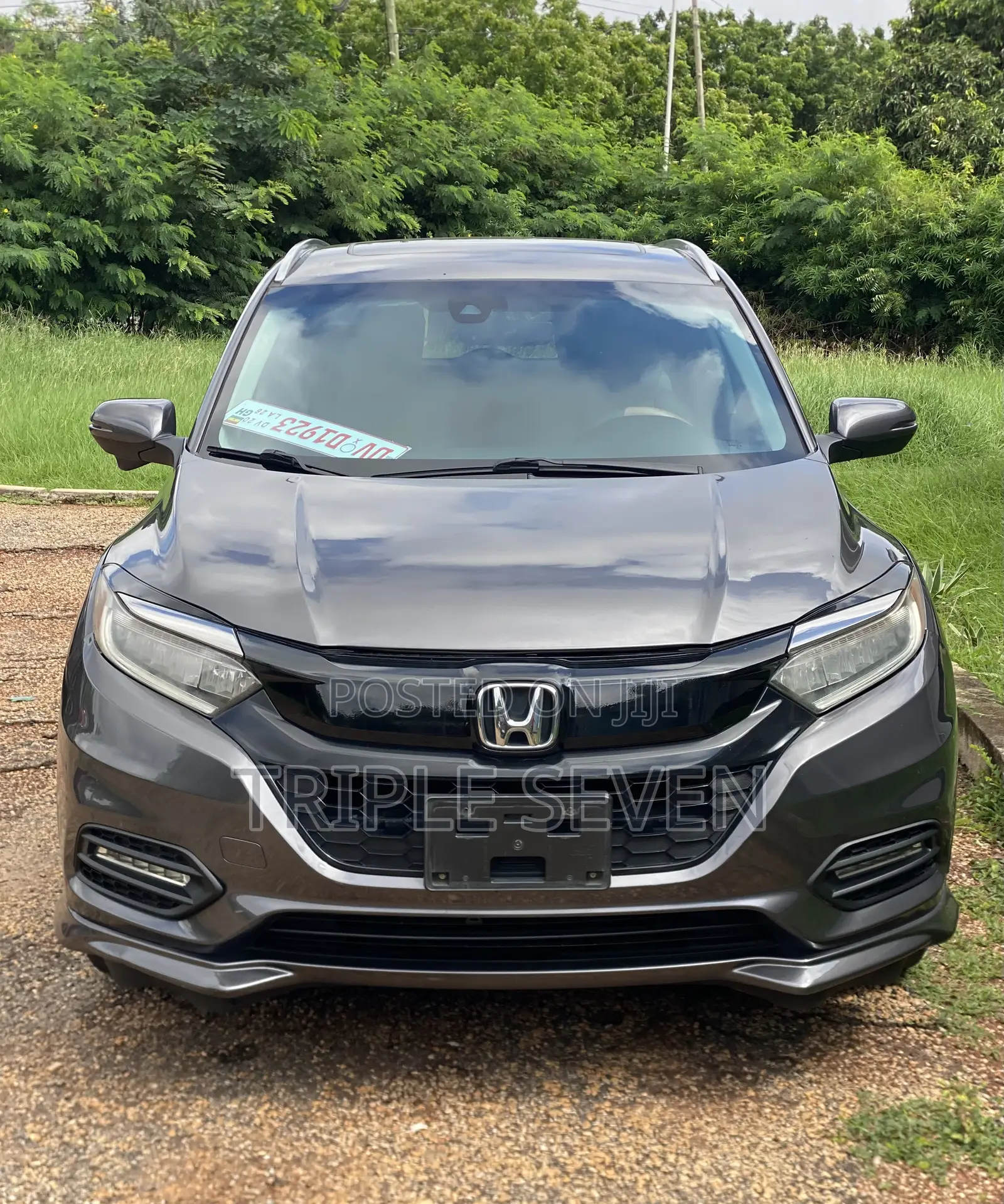 Honda HR-V Touring AWD 2019 Gray