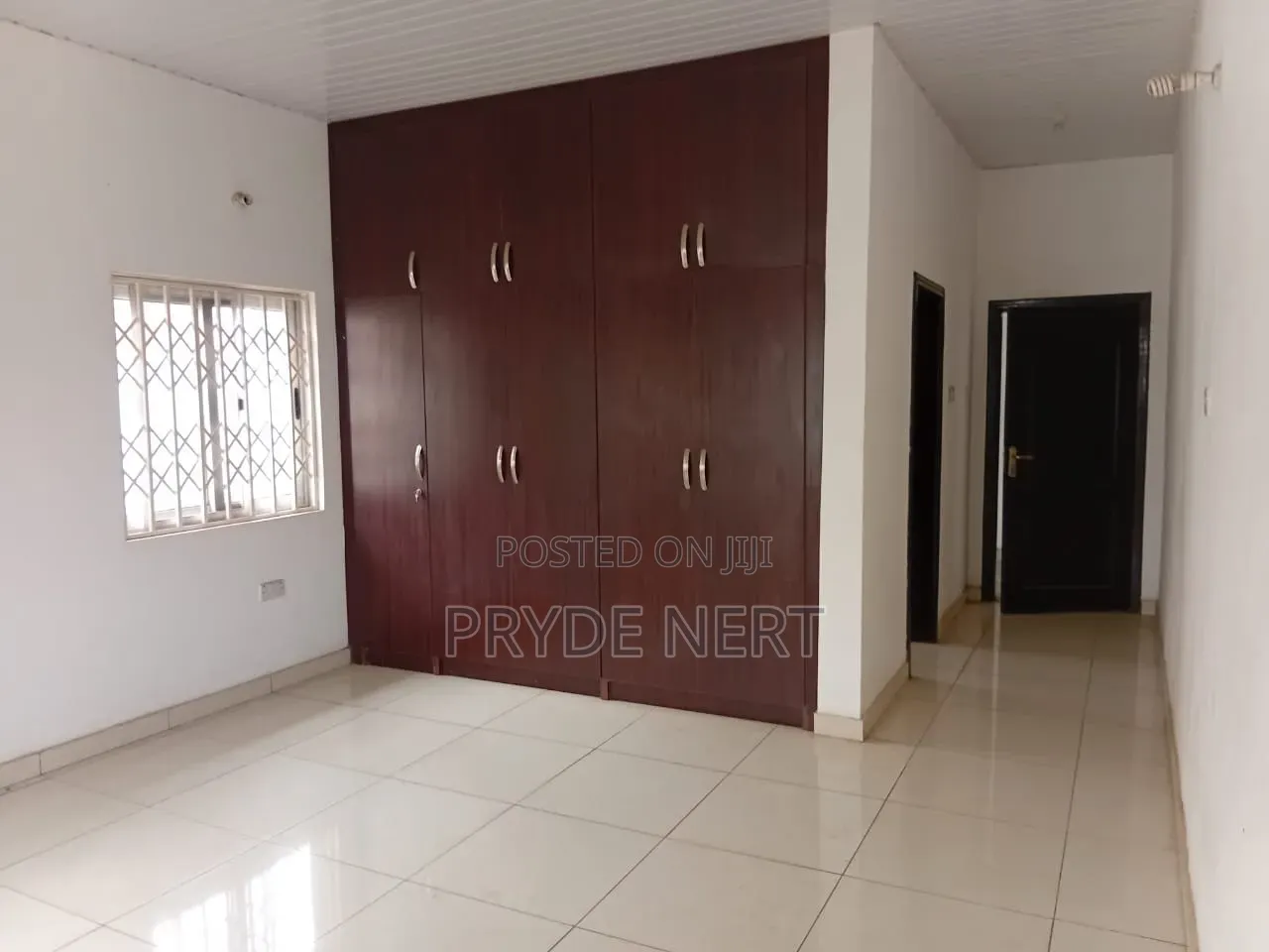 3bdrm House in C25 Estate, Tema Metropolitan for rent