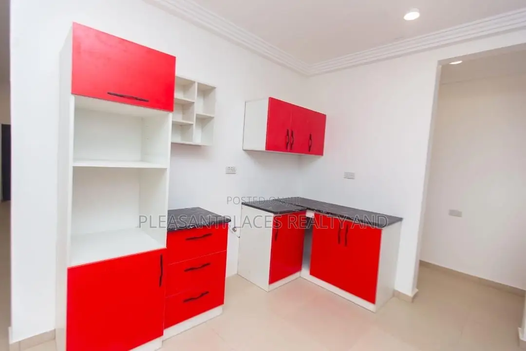 3bdrm House in Pleasantplaces And, Oyarifa Mall Area for sale