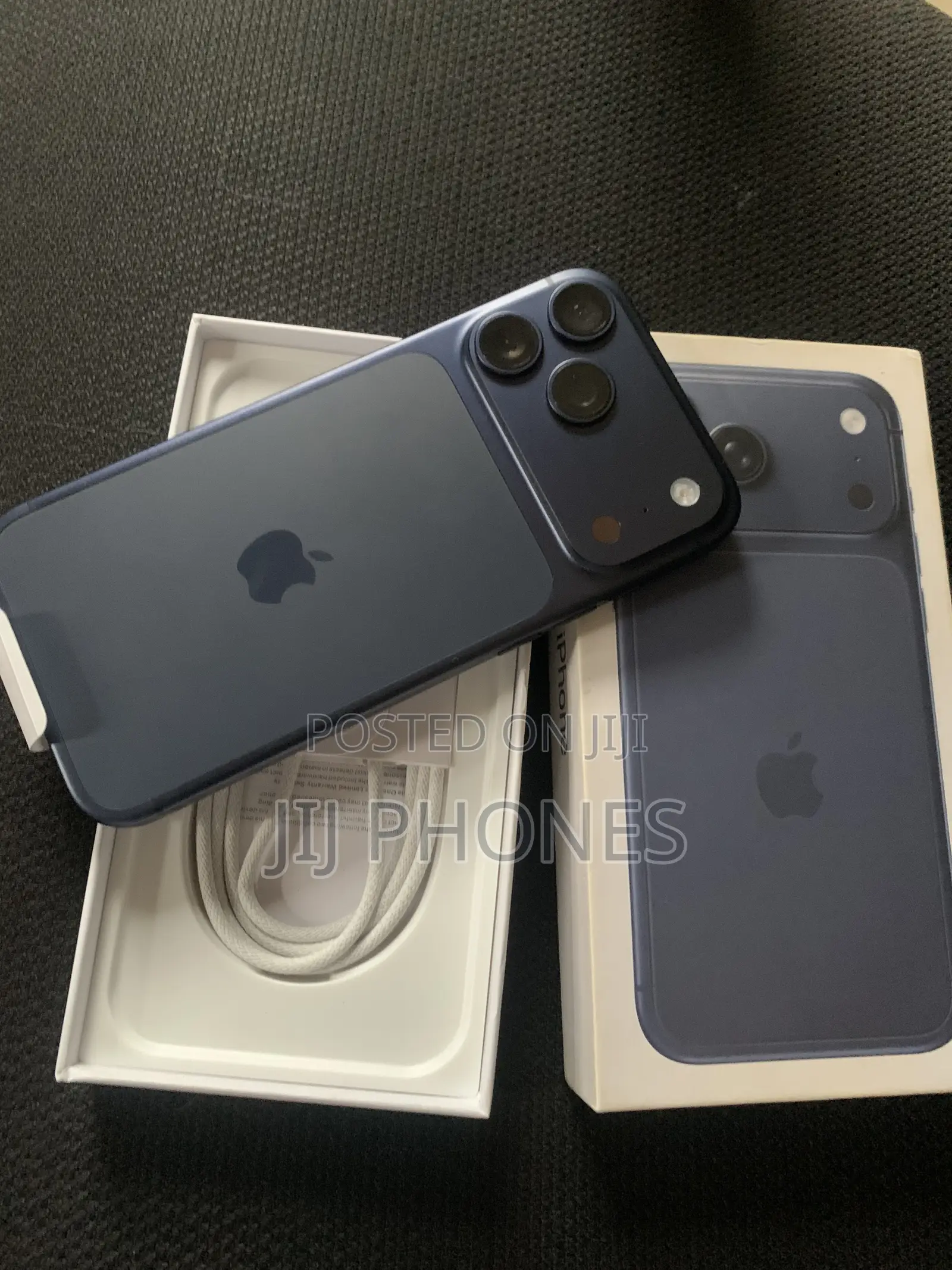 New Apple iPhone 17 Pro Max 256 GB Blue