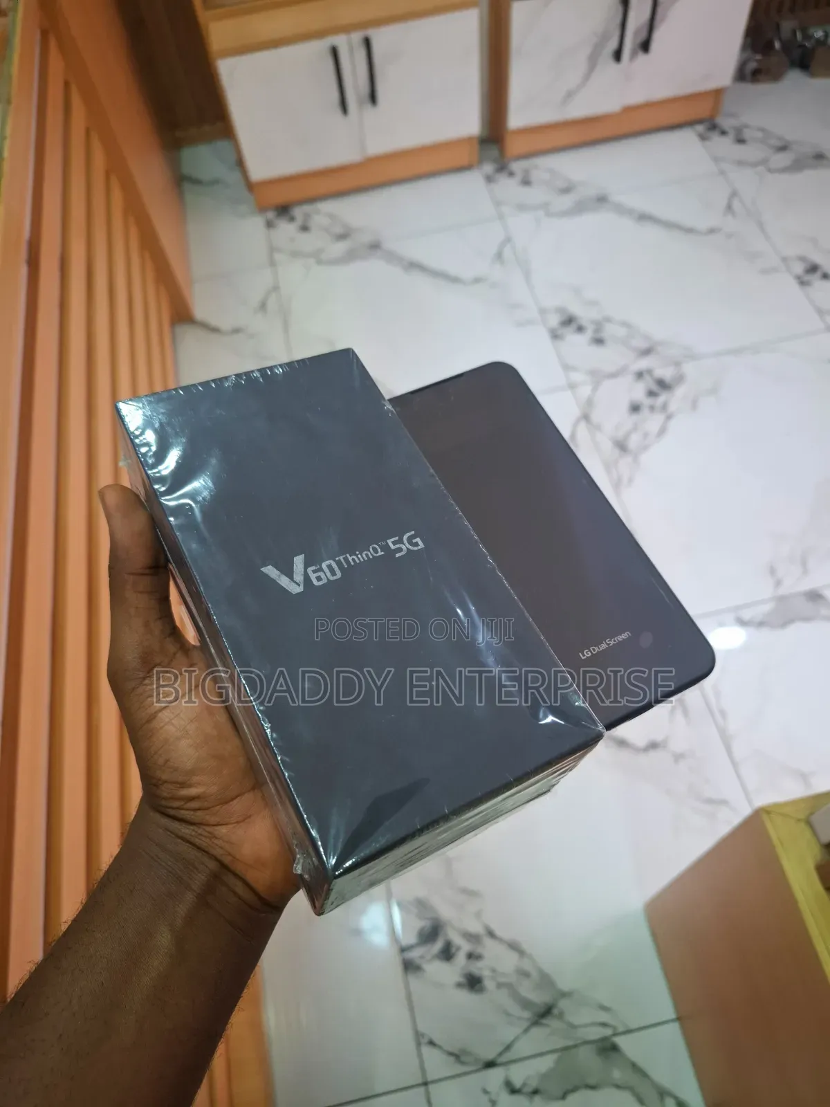New LG V60 ThinQ 5G 128 GB Black