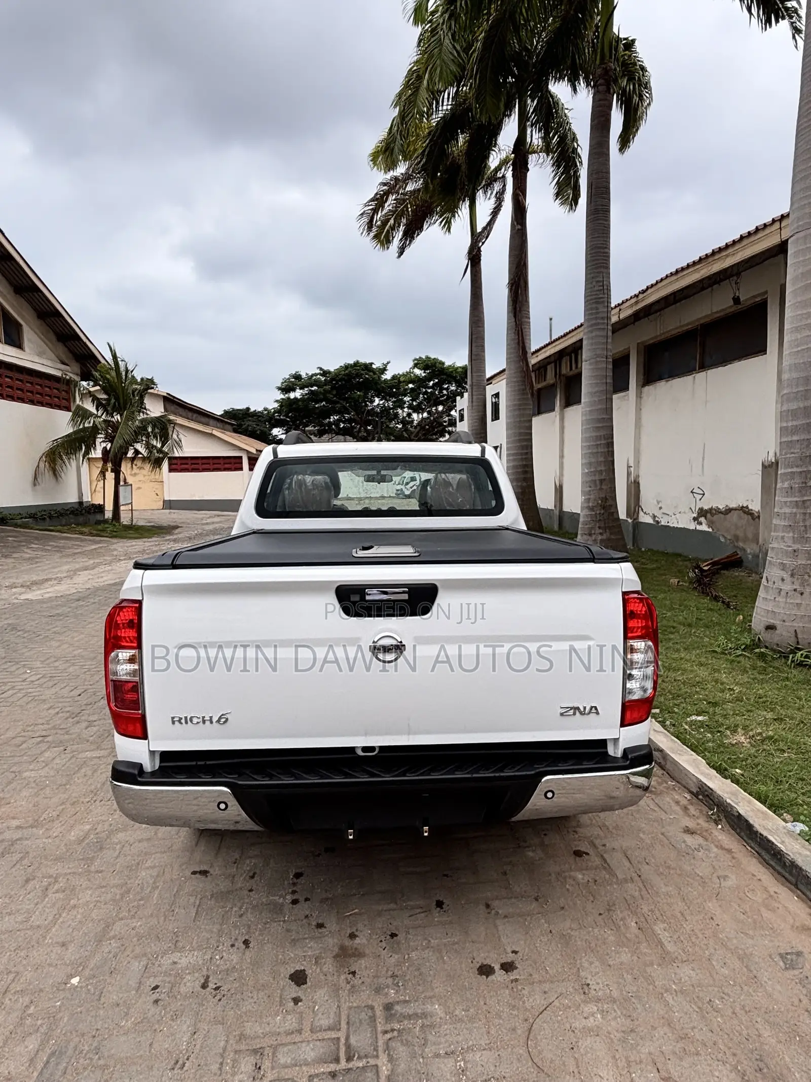 New Nissan Pick-Up 2025 White