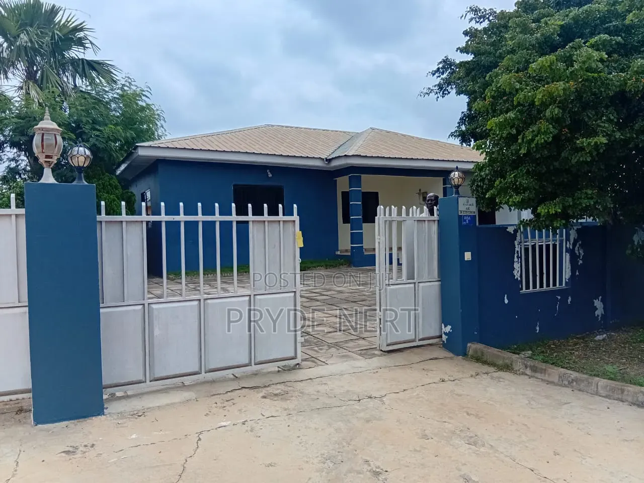 3bdrm House in Devtraco, Tema Metropolitan for rent