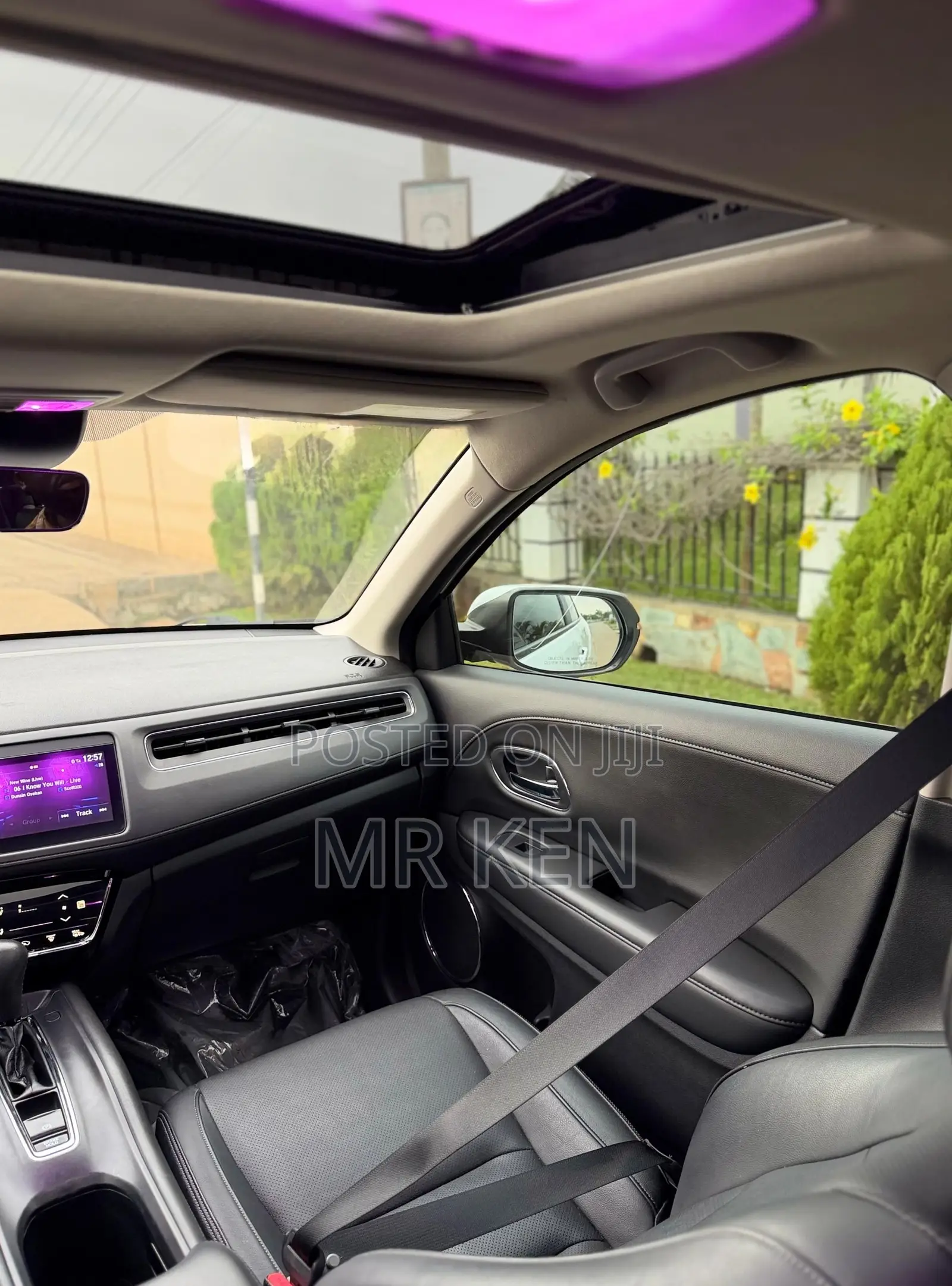 Honda HR-V Touring AWD 2020 White