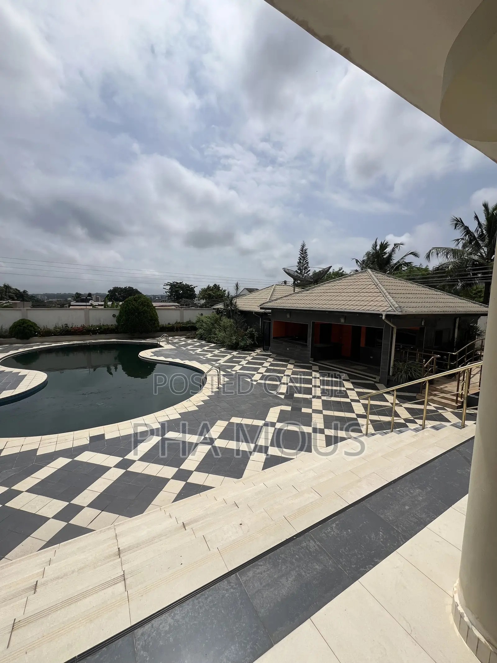 4bdrm House in Airport Residential Area for sale