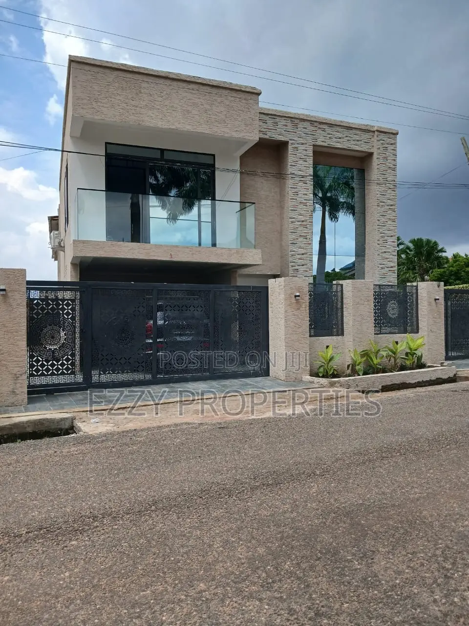 3bdrm House in East Legon for rent