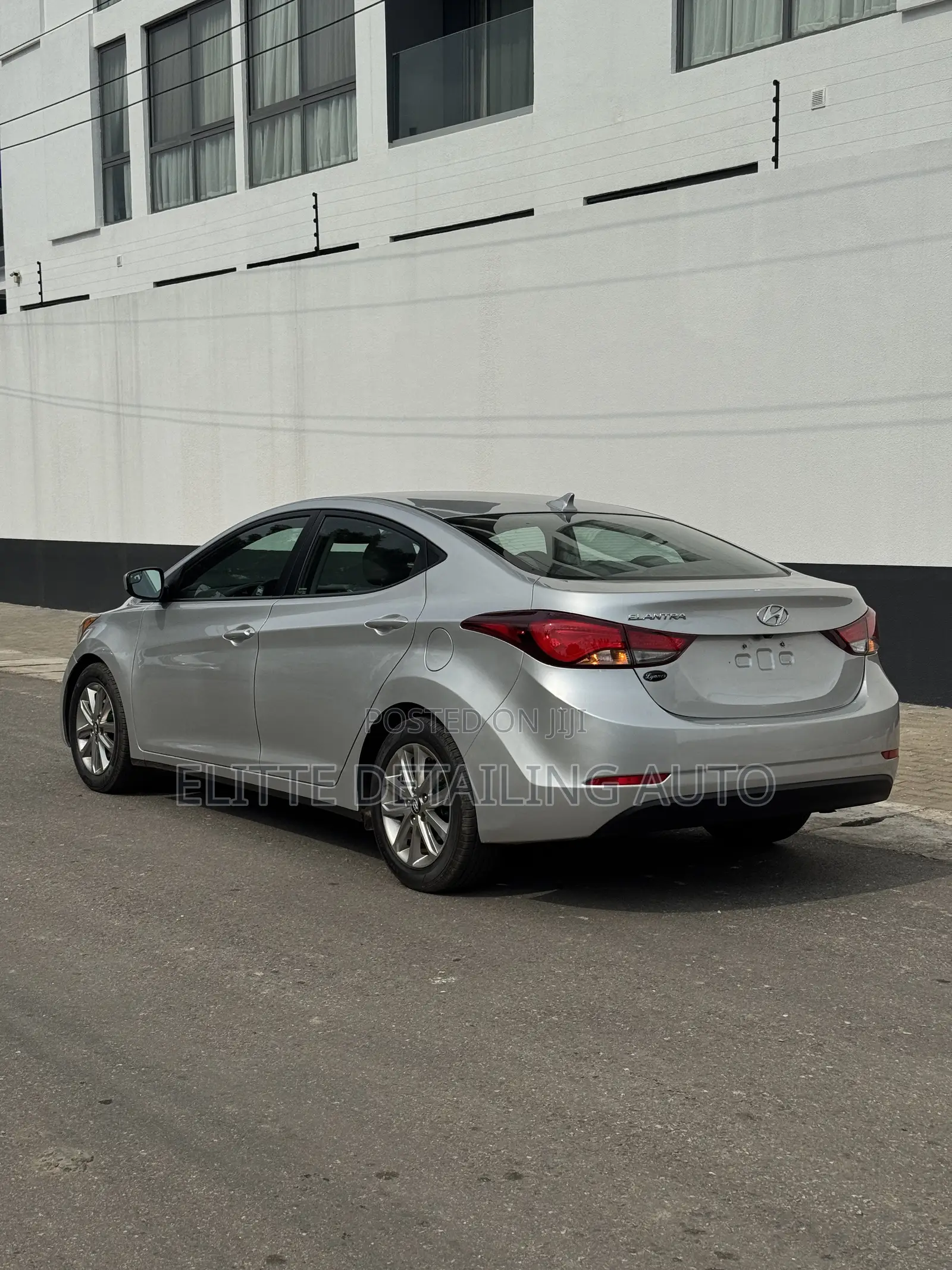Hyundai Elantra SE 4dr Sedan (1.8L 4cyl 6A) 2015 Silver