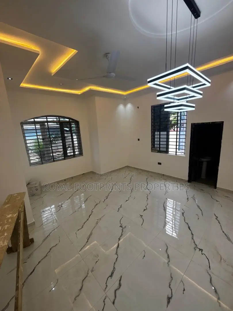 4bdrm House in Royal Footprints, Oyarifa for sale