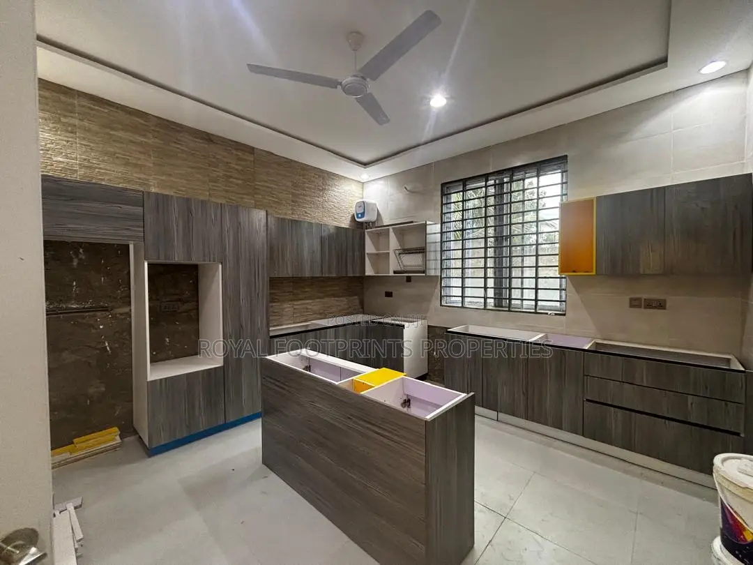 4bdrm House in Royal Footprints, Oyarifa for sale