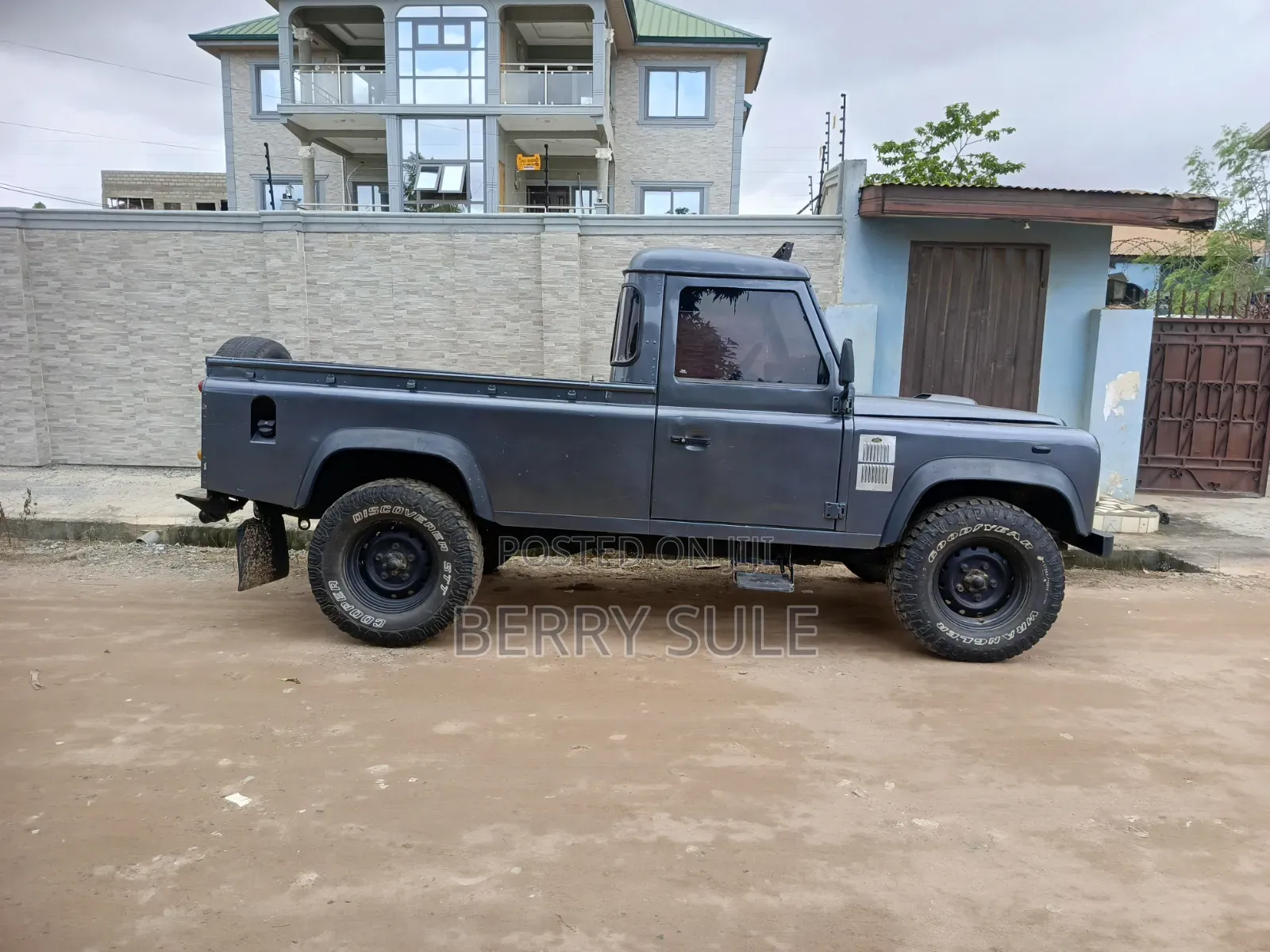 Land Rover Defender 1999 Gray