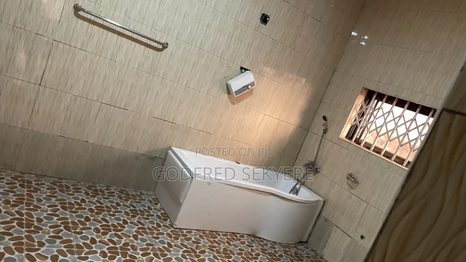 4bdrm House in Abuakwa, Kumasi Metropolitan for rent