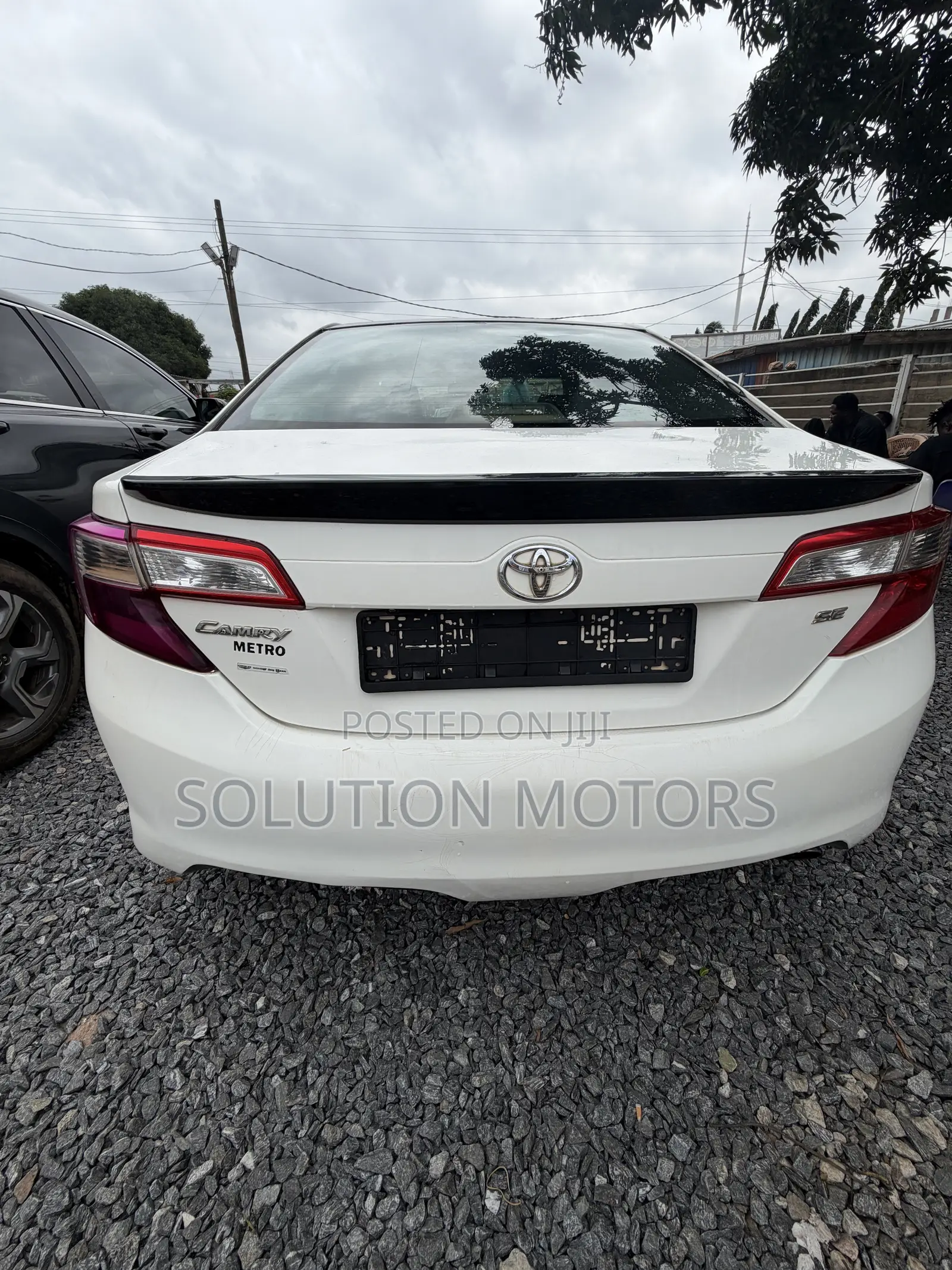 Toyota Camry SE 4dr Sedan (2.5L 4cyl 6A) 2014 White