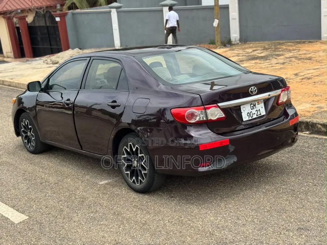 Toyota Corolla LE 4dr Sedan (1.8L 4cyl 4A) 2013 Burgundy