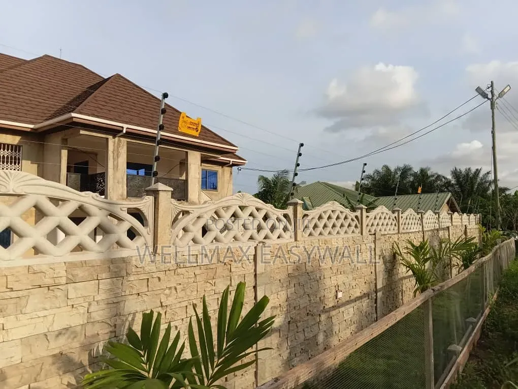 Wallmax Precast Concrete Fencewall