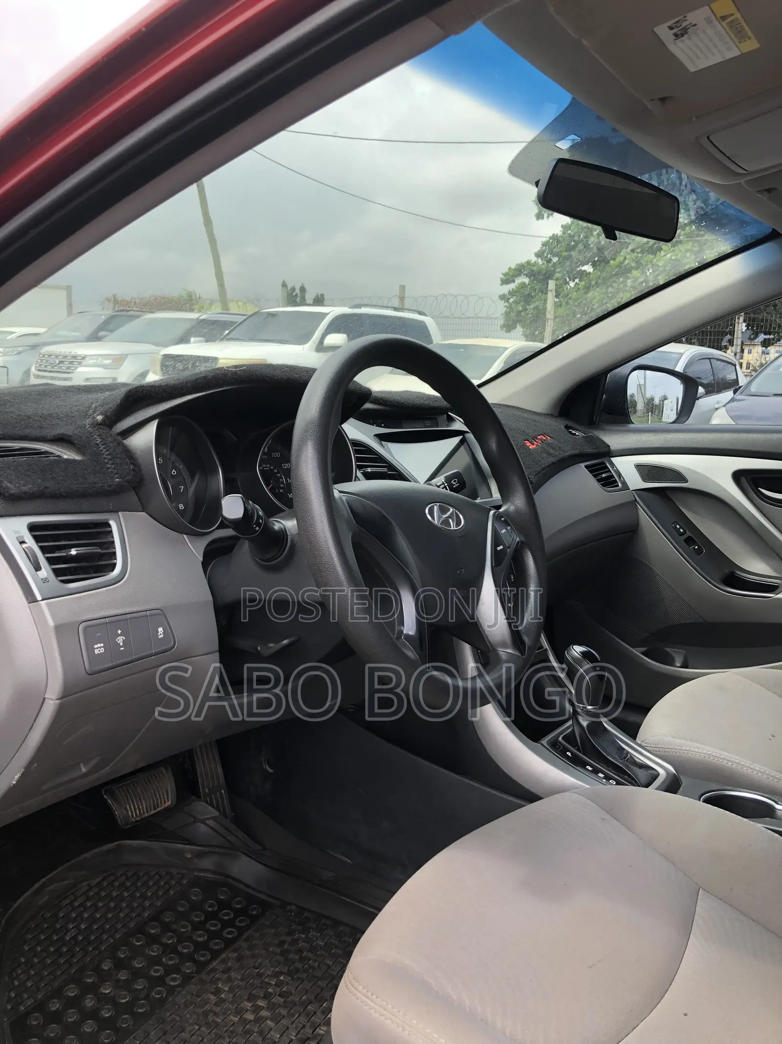 Hyundai Elantra SE 4dr Sedan (1.8L 4cyl 6A) 2015 Red