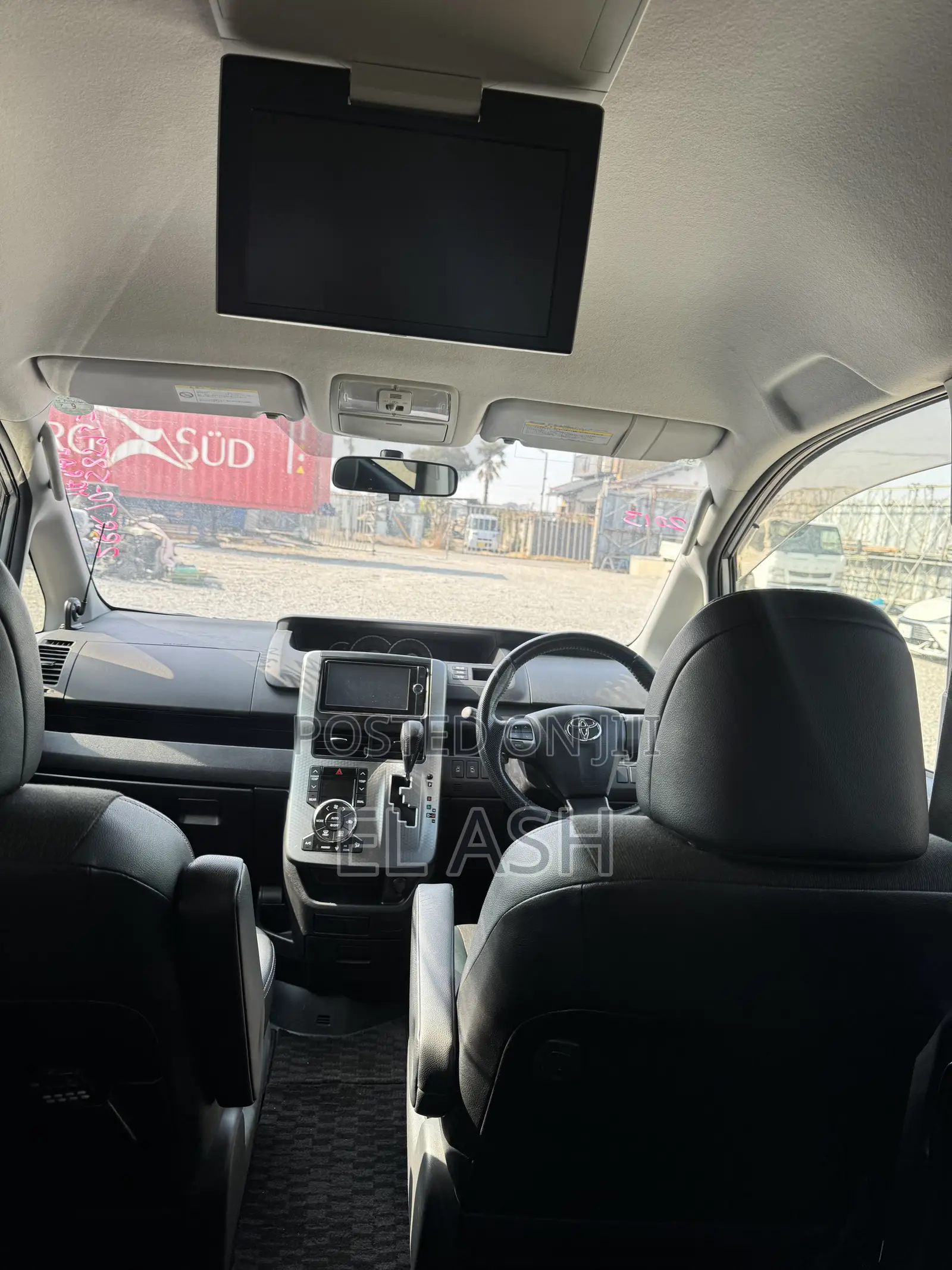 Toyota Voxy 2013 Black