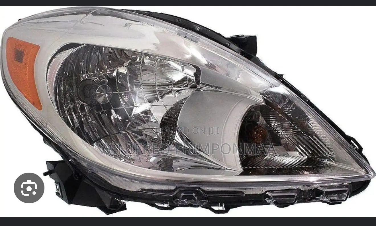 Nissan Versa 2012,2013,2014 Headlight