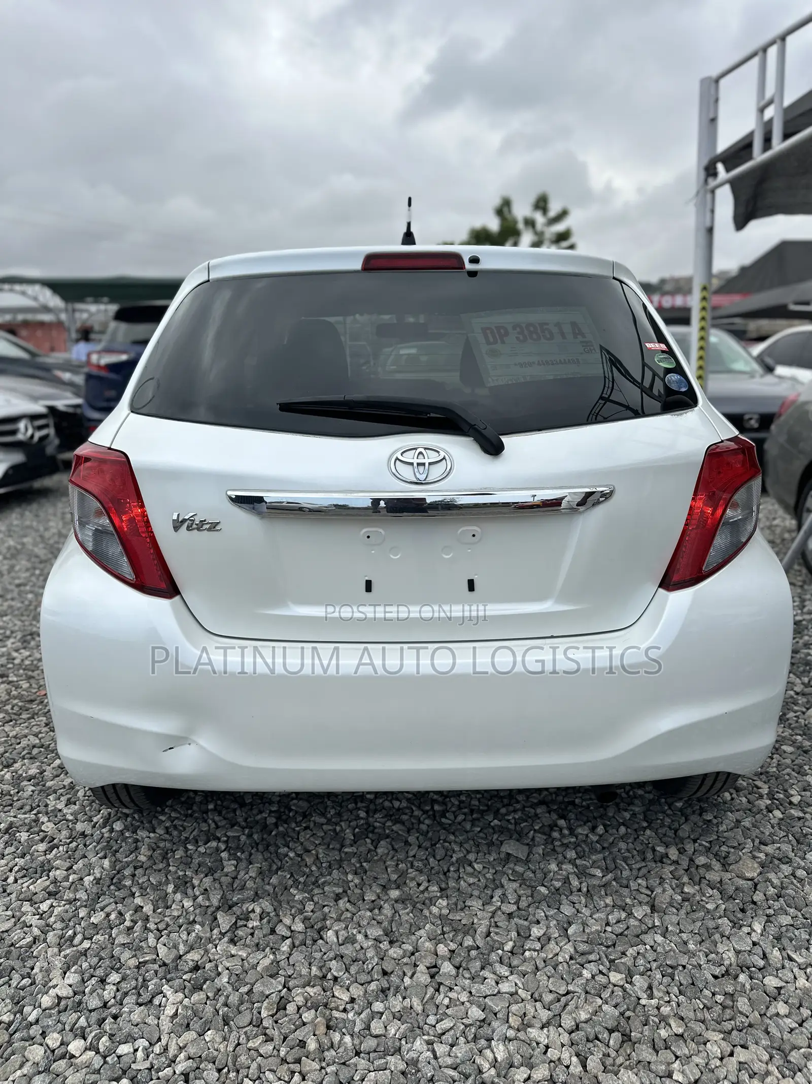 Toyota Vitz 2013 White