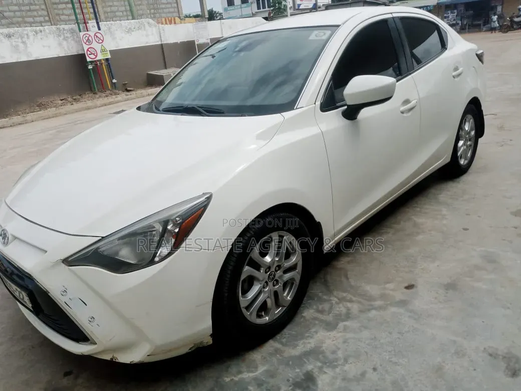 Toyota Yaris iA 1.5 FWD 2018 White