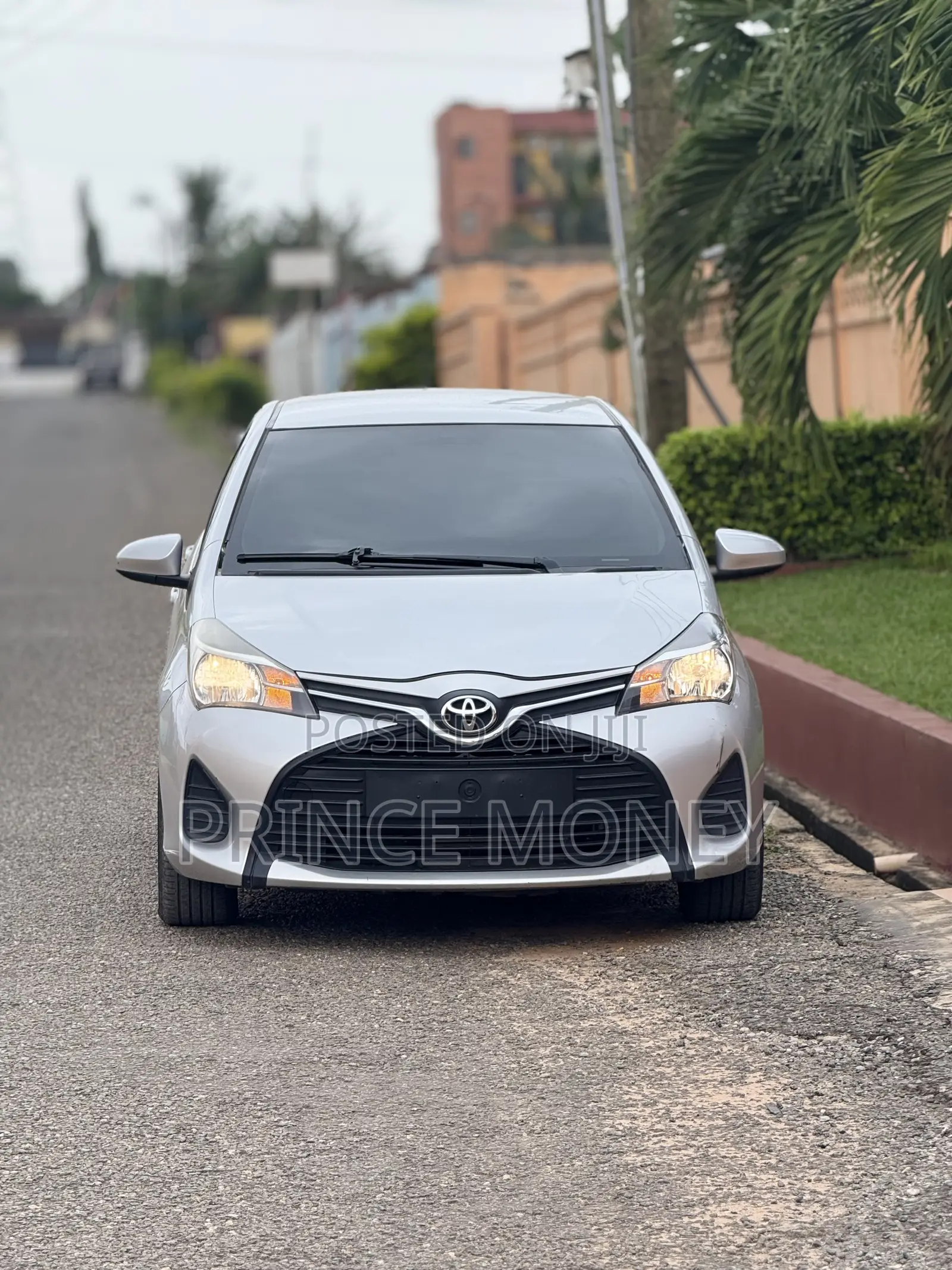 Toyota Yaris 2015 Gray