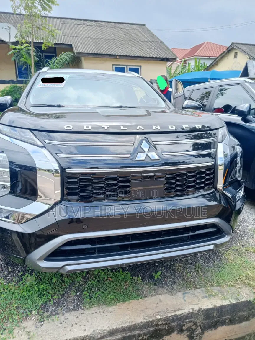 Mitsubishi Outlander 2025 Black