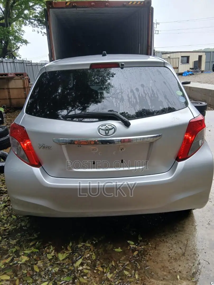 Toyota Vitz 1.3 FWD 5dr 2014