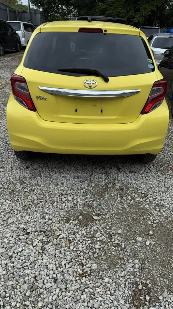 Toyota Vitz 1.3 FWD 5dr 2014